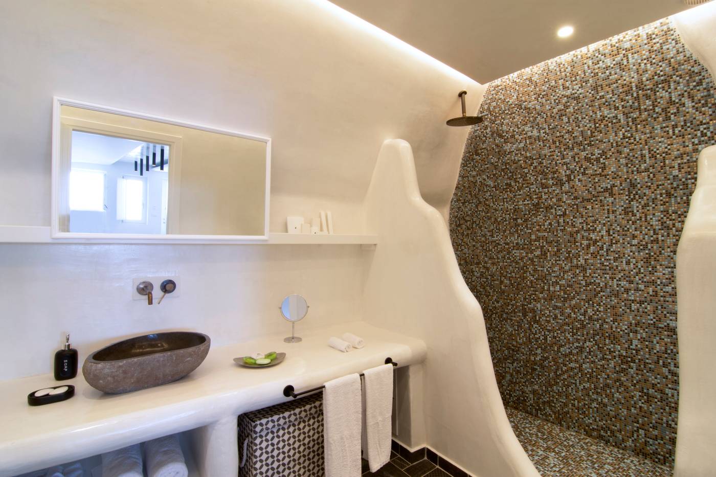 Secret-Legend-Suites-Room-23