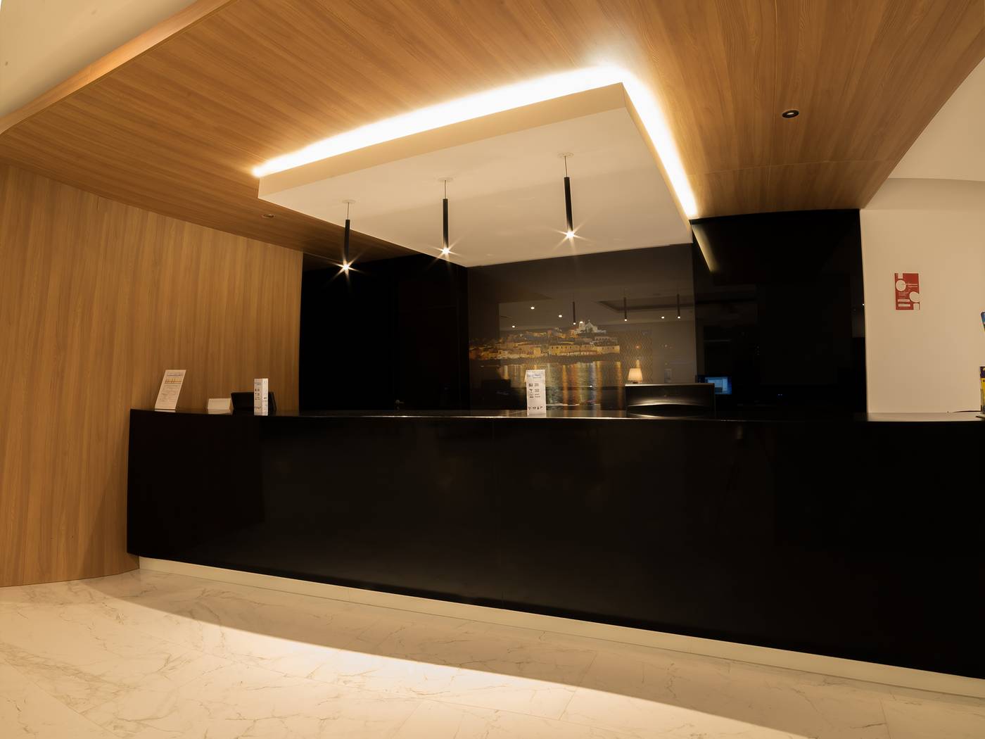 Flor-Da-Rocha-Apartments-Lobby-42