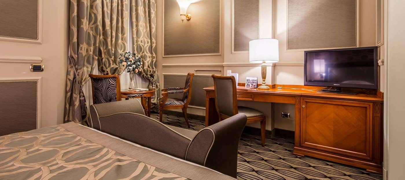 Grand-Visconti-Palace-Room-32