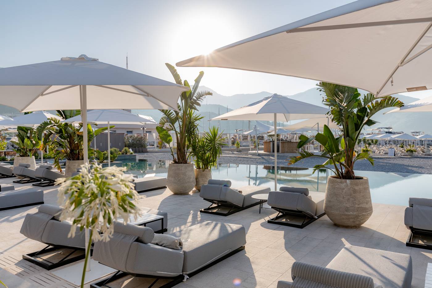 Lazure-Hotel---Marina-Beach-4