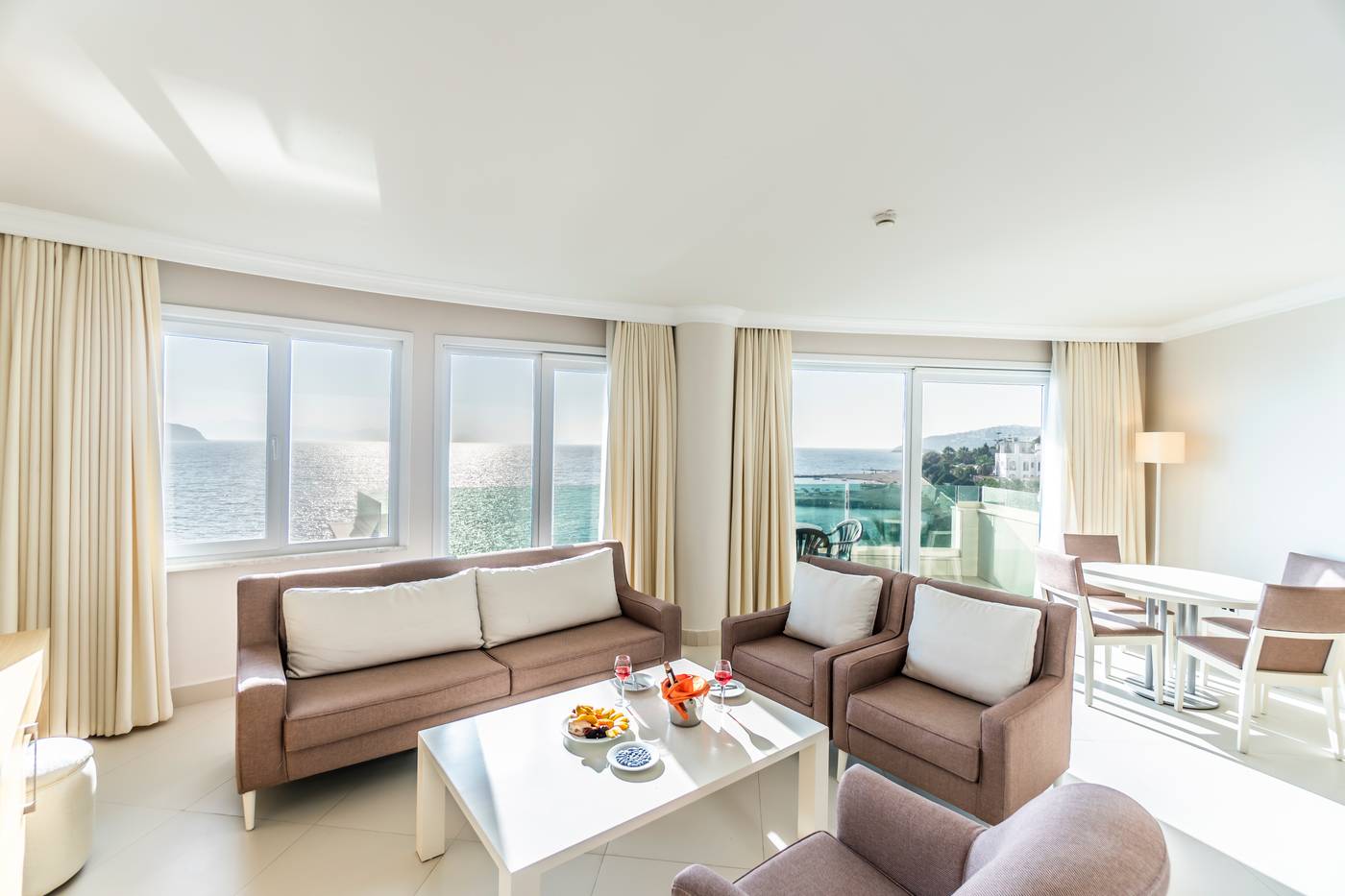 Dragut-Point-South-Hotel-Room-28