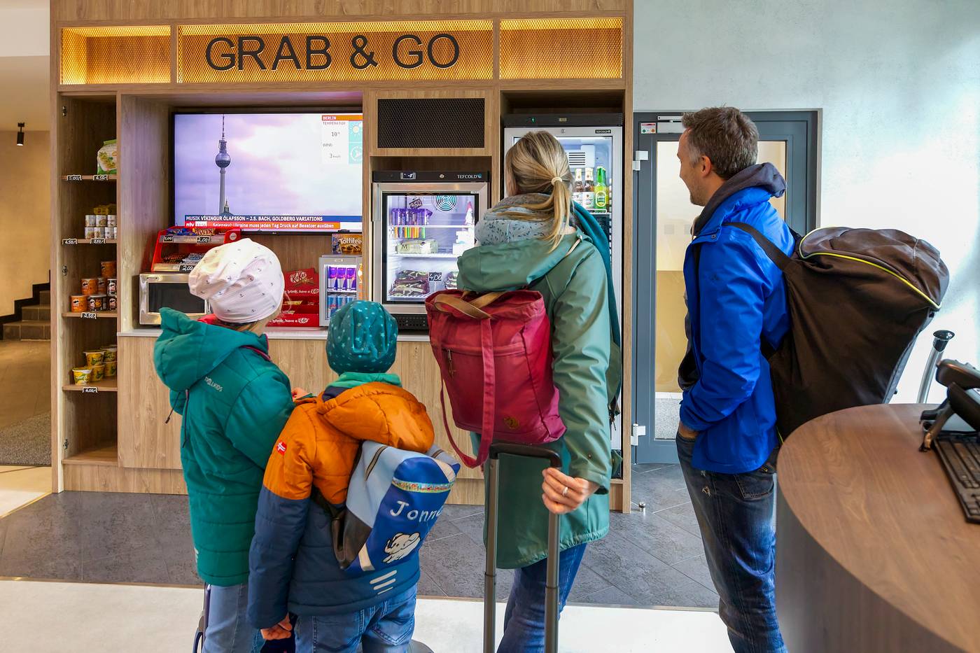 Novotel-Suites-Berlin-City-Potsdamer-Platz-Lobby-21