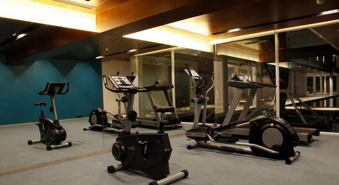 Nap-Patong-Hotel-Sports-and-Entertainment-82