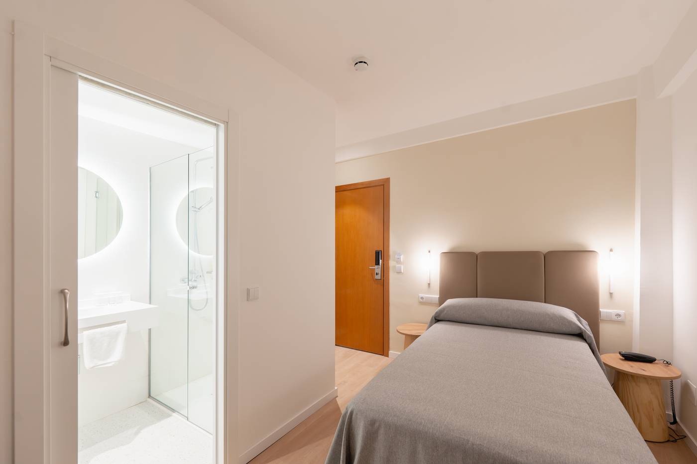 Rh-Sol-Hotel-Room-11