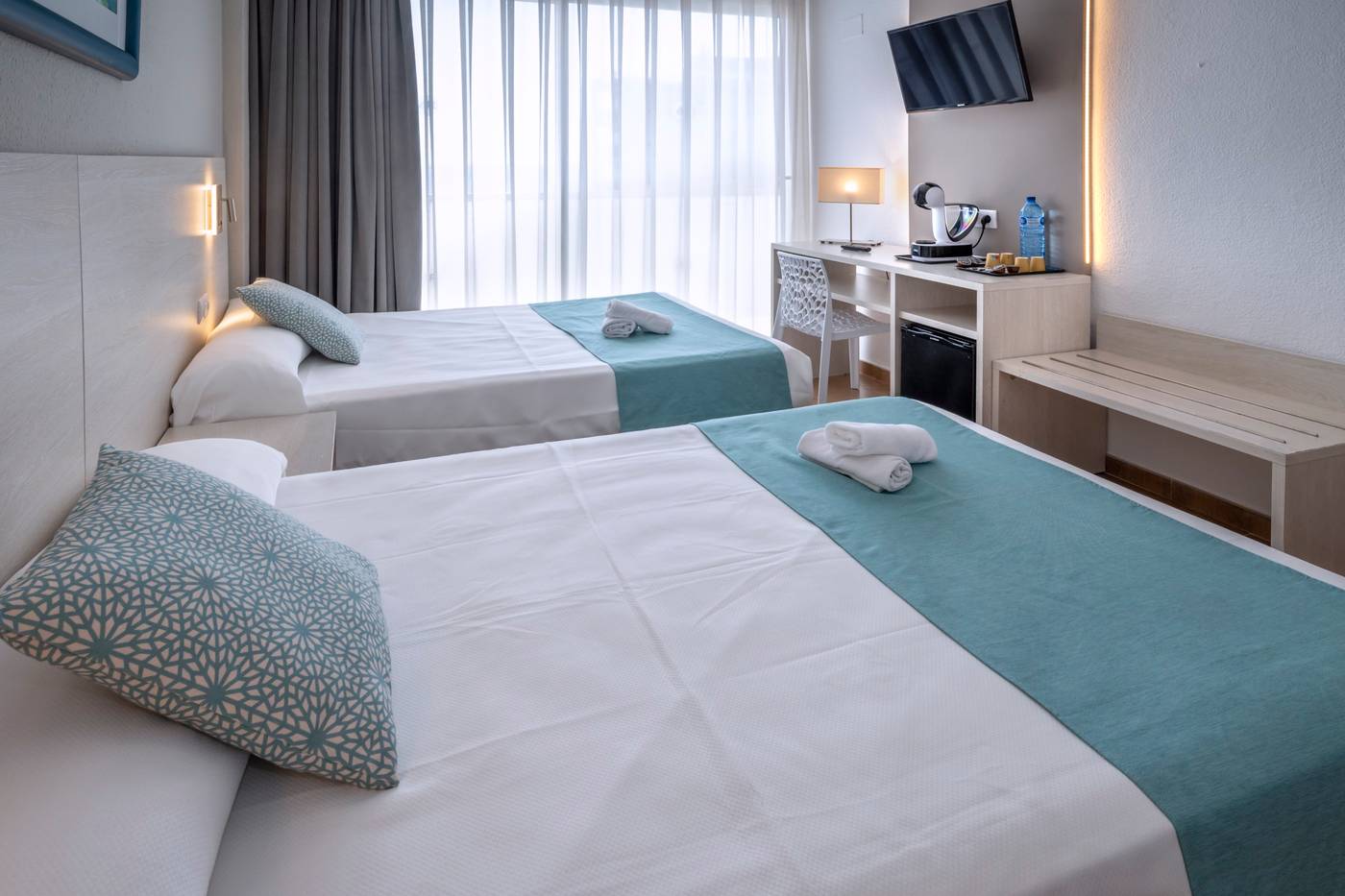 4R-Salou-Park-Resort-I-Room-24