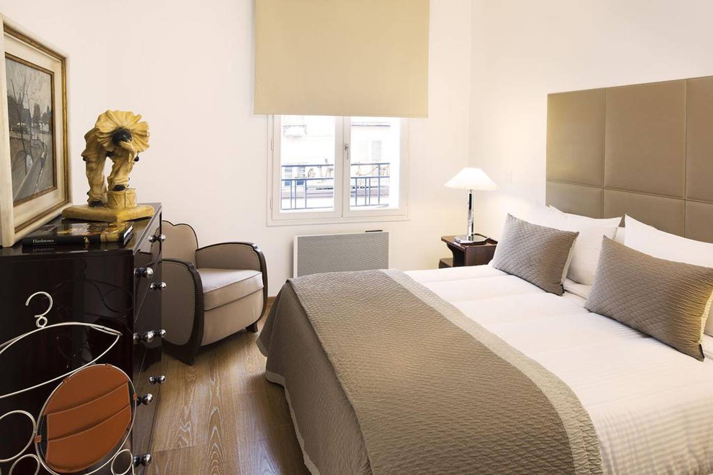 Montmartre-Residence-Paris-Room-11