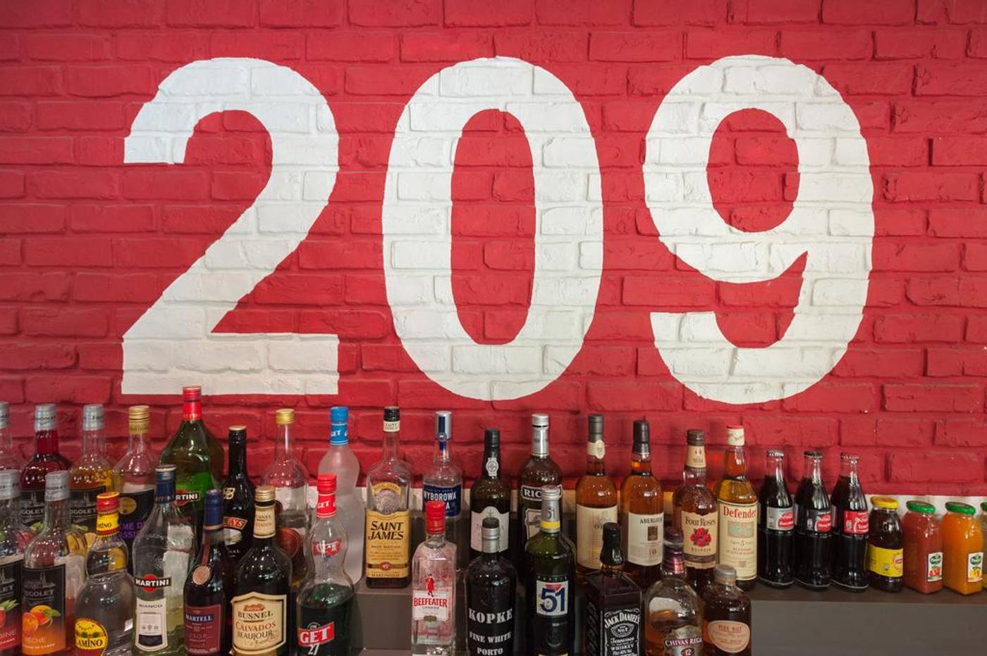 Hotel-Le-209-Paris-Bercy-Bar-9