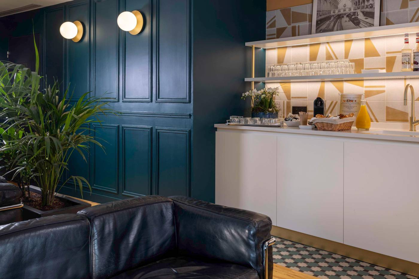 Best Western Bretagne Montparnasse-France-Paris-Lobby-8