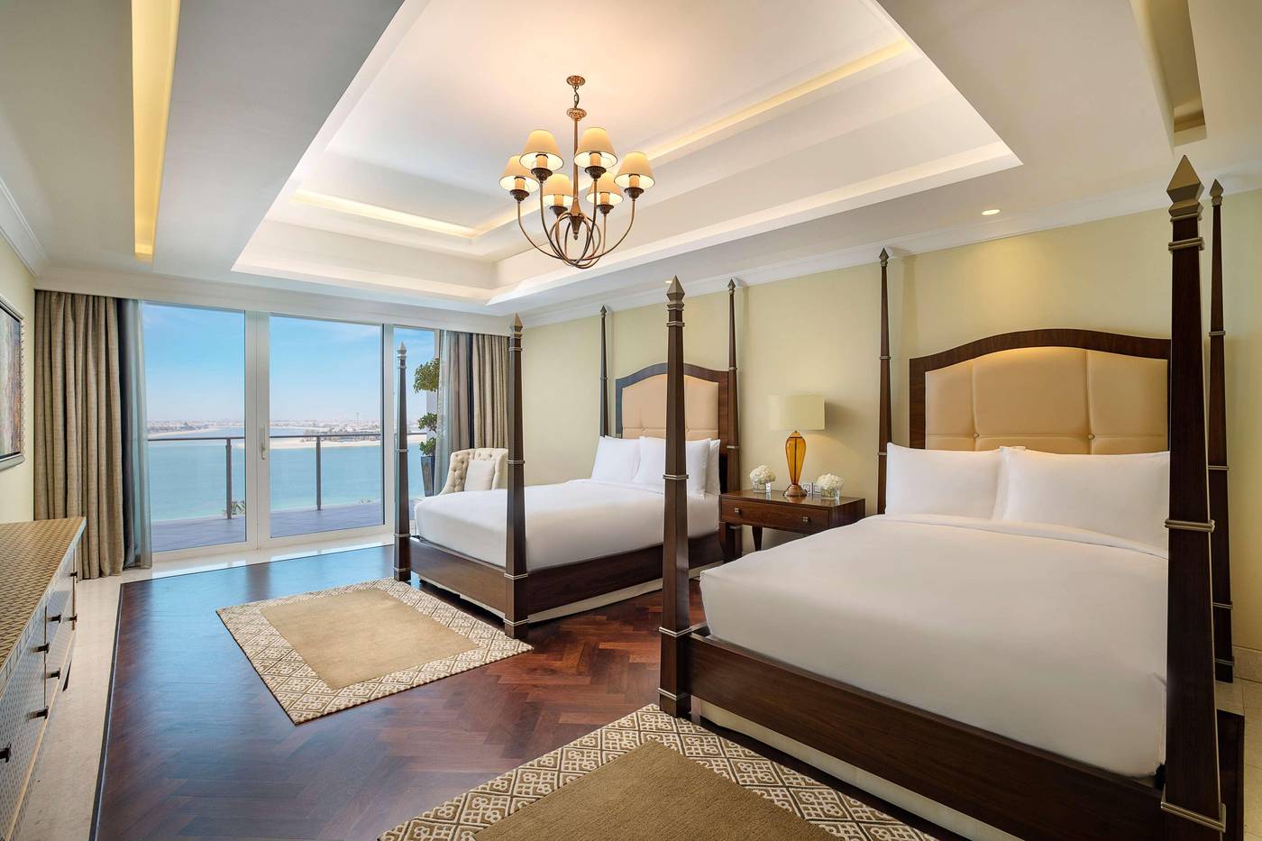 Waldorf-Astoria-Dubai-Palm-Jumeirah-Room-23