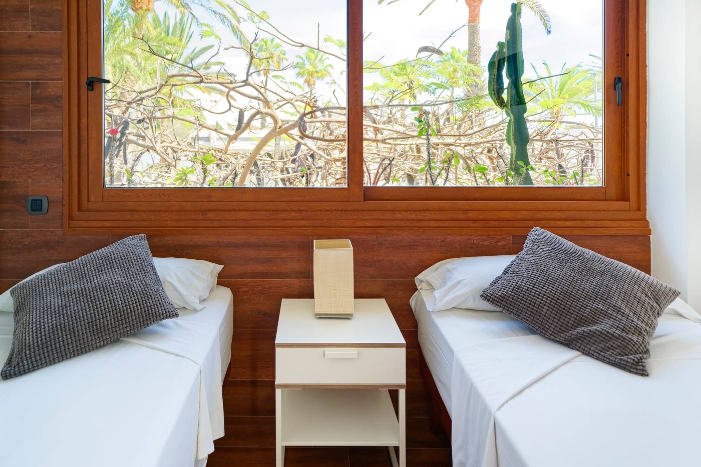 Apartamentos-Cocoteros-Room-16