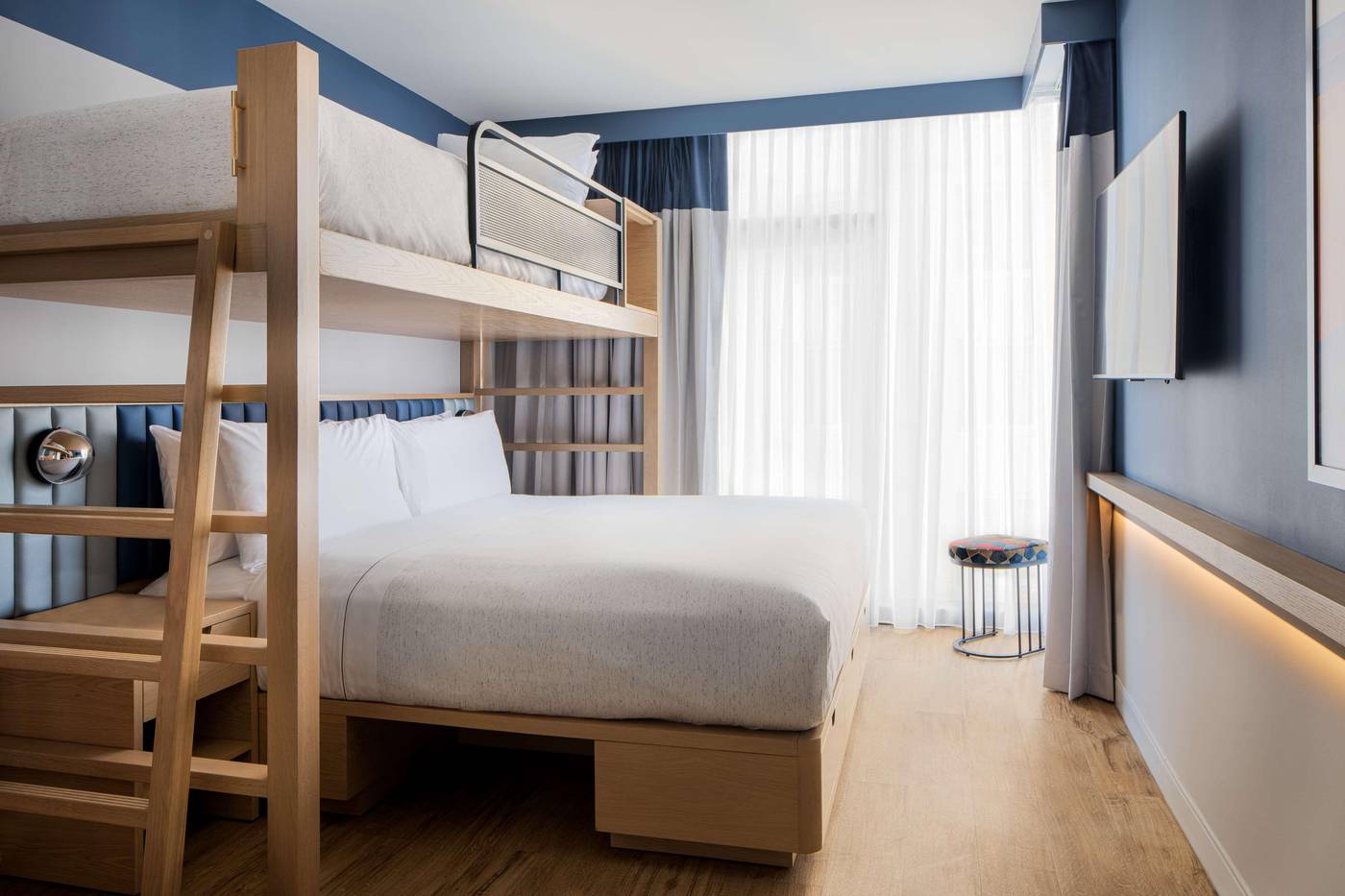 Motto-by-Hilton-New-York-City-Chelsea-Room-38