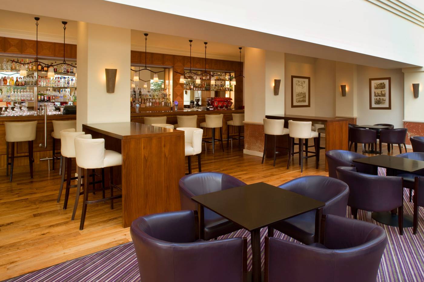 Sheraton-Grand-Krakow-Lobby-13