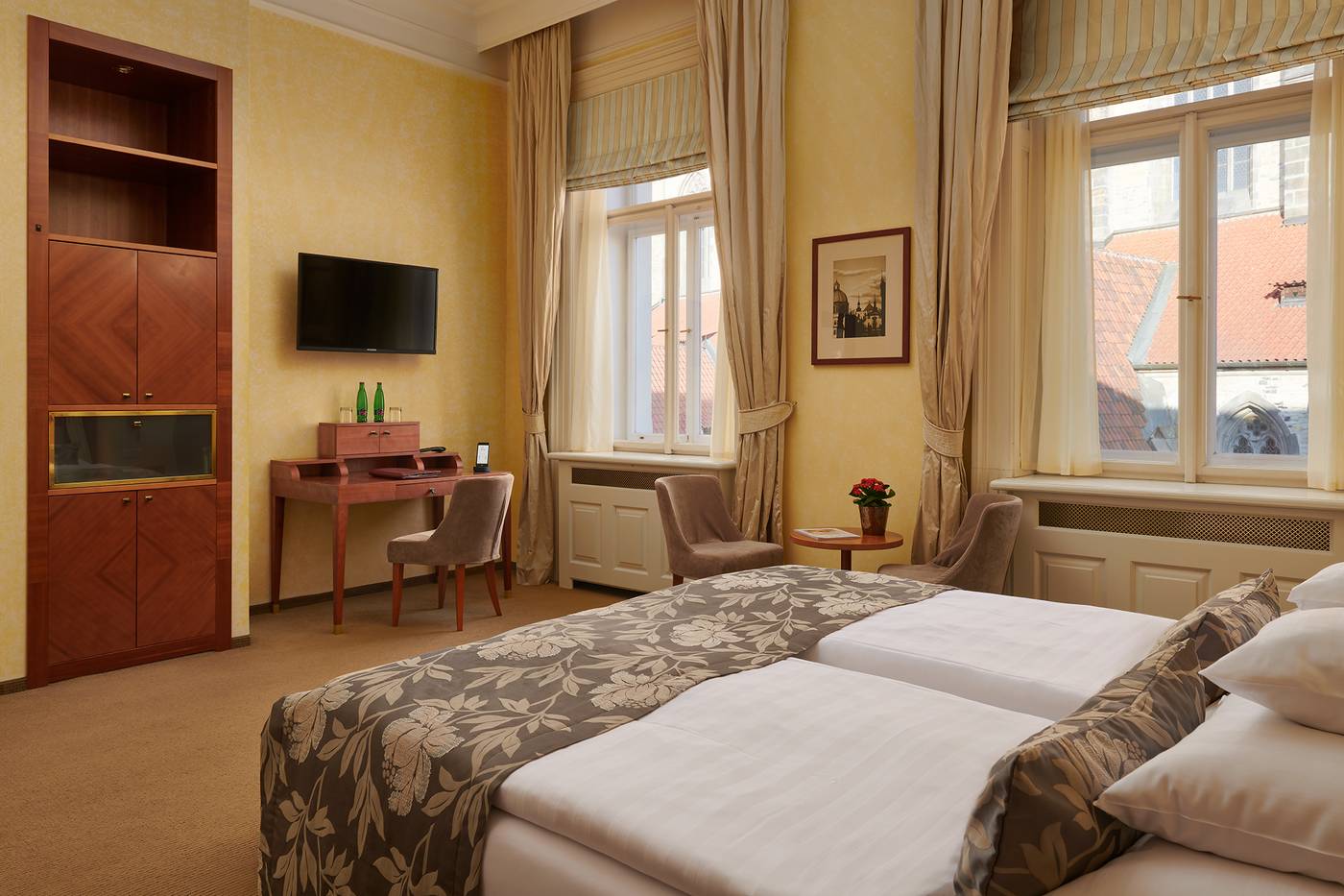 Ventana-Hotel-Prague-Room-8