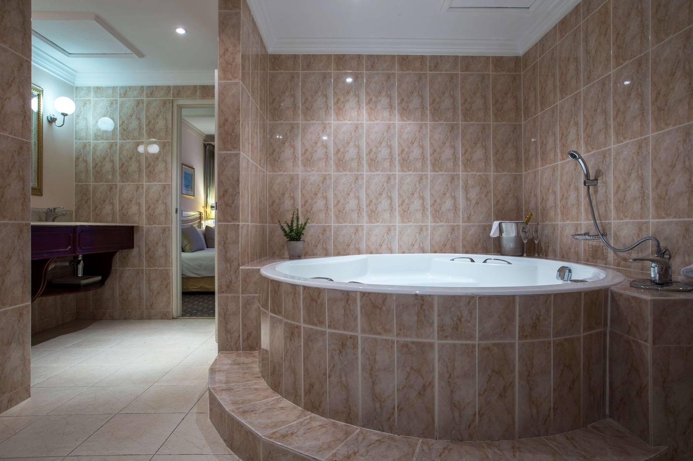 Radisson-Blu-Le-Vendome-Room-34