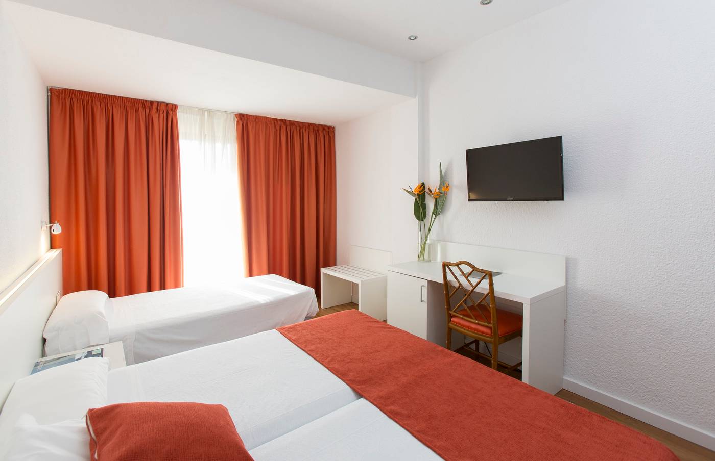 Intur-Orange-Room-23