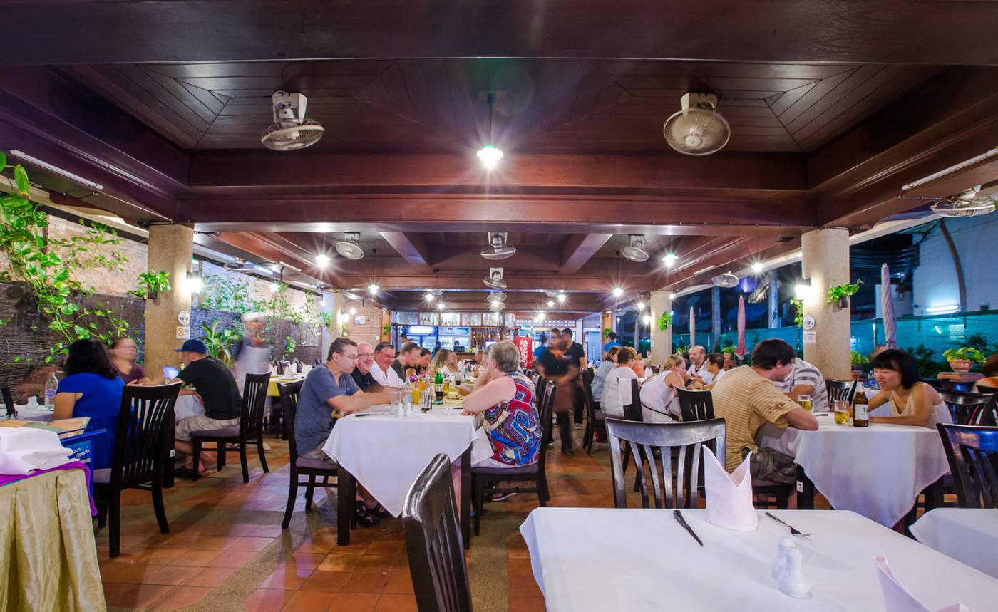 Kata-Poolside-Resort-Restaurant-33