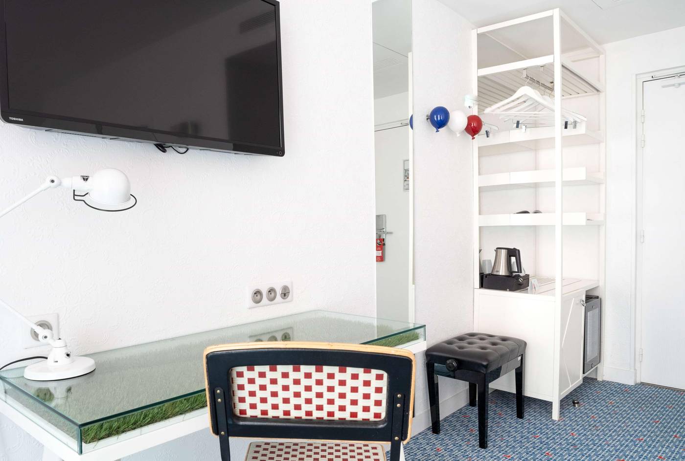 Hotel-34B-Astotel-Room-31