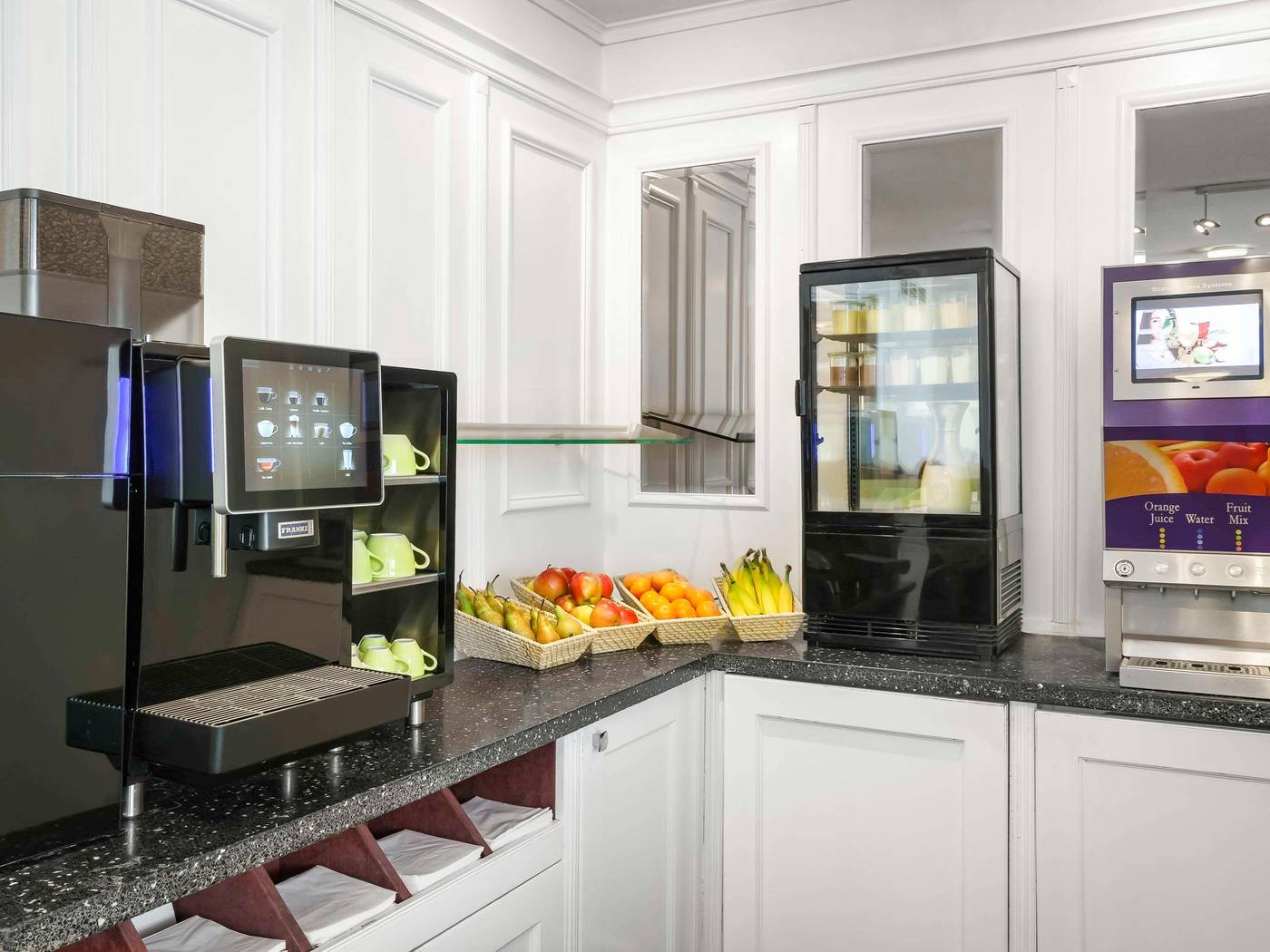 ibis-Styles-Amsterdam-City-Restaurant-48