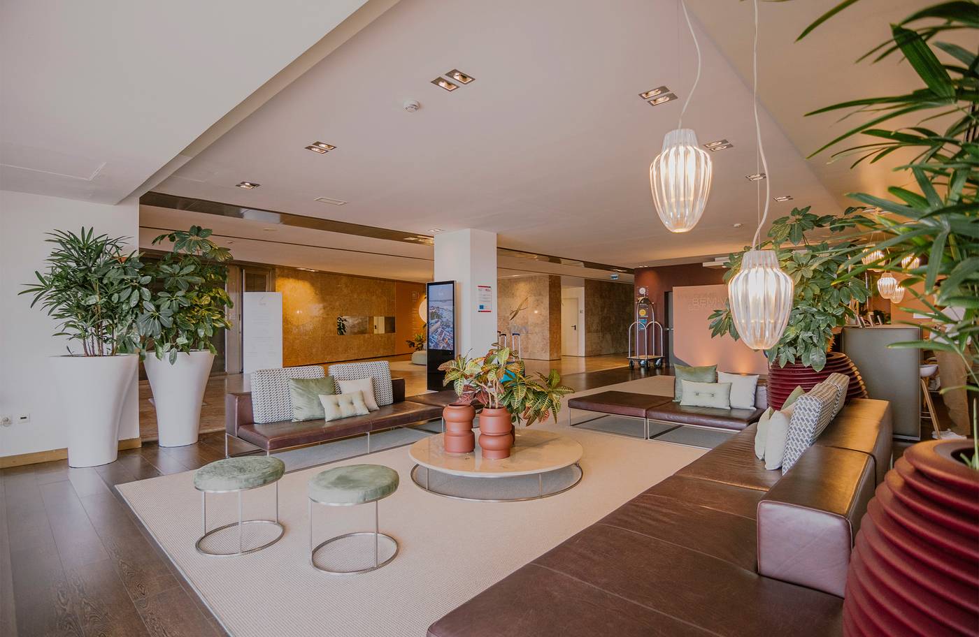 Faro---Beach-Club-Lobby-37