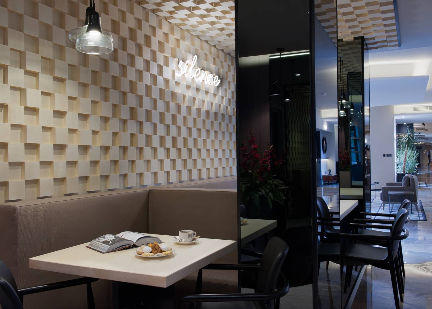 Lombardia-Milano-Lobby-24