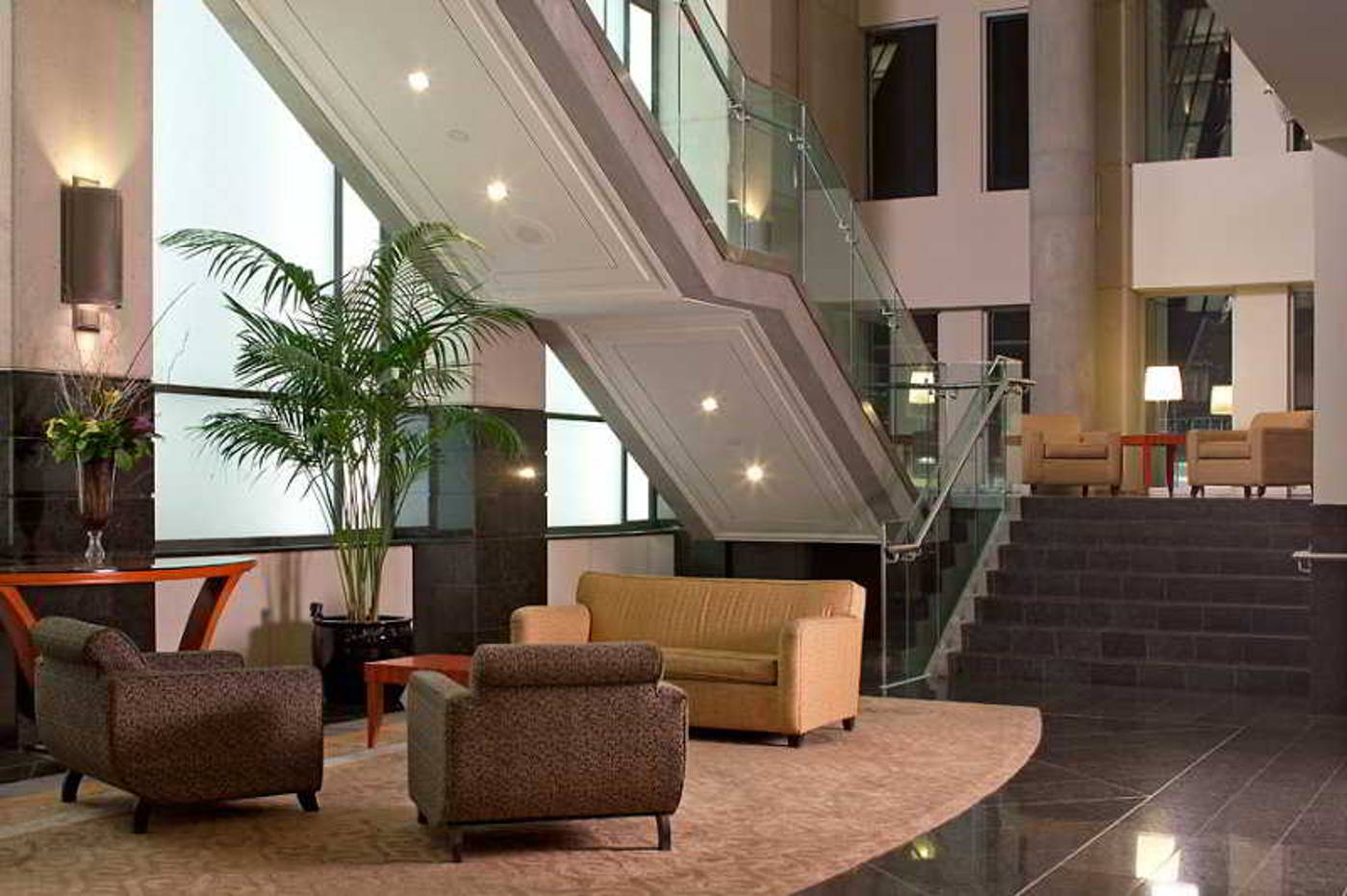 Delta-Hotels-By-Marriott-Vancouver-Downtown-Suites-Lobby-16