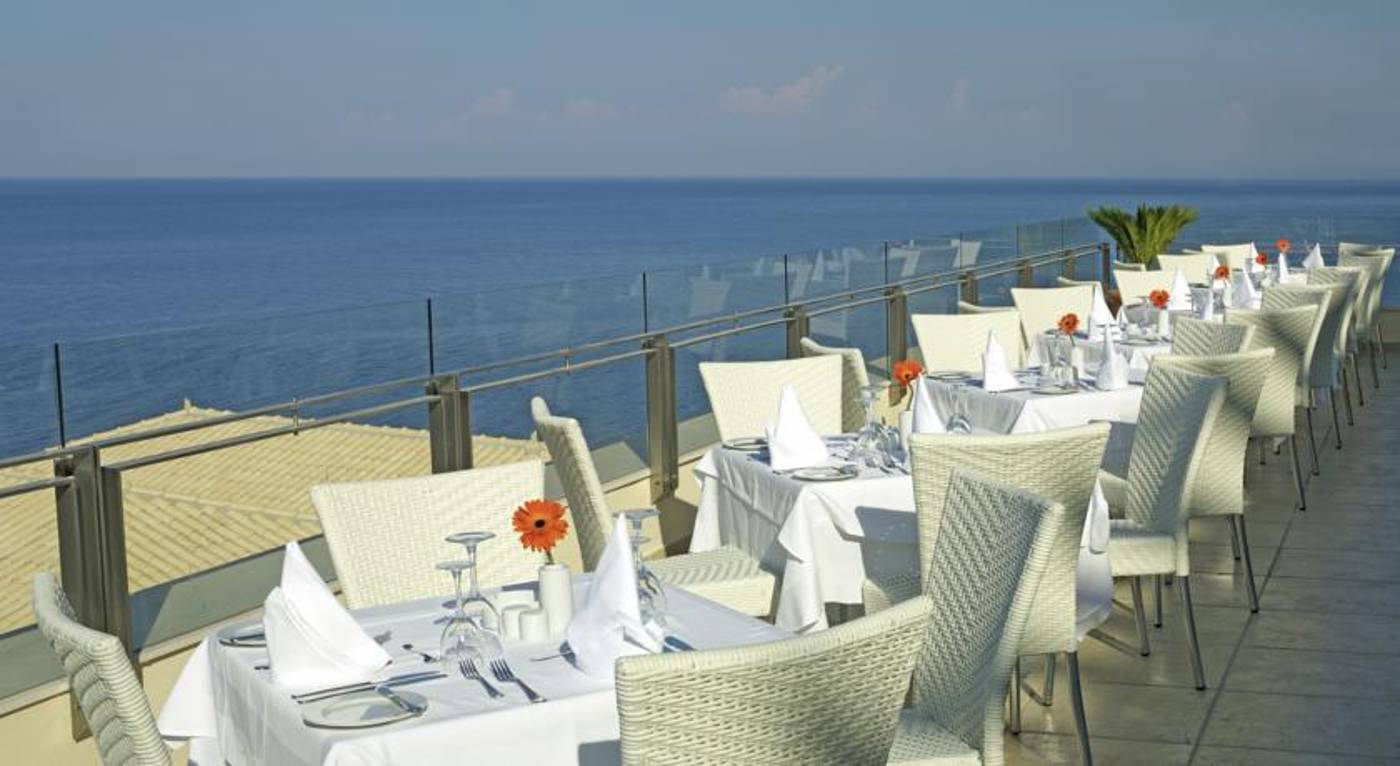 Louis-Apostolata-Island-Resort-Restaurant-50