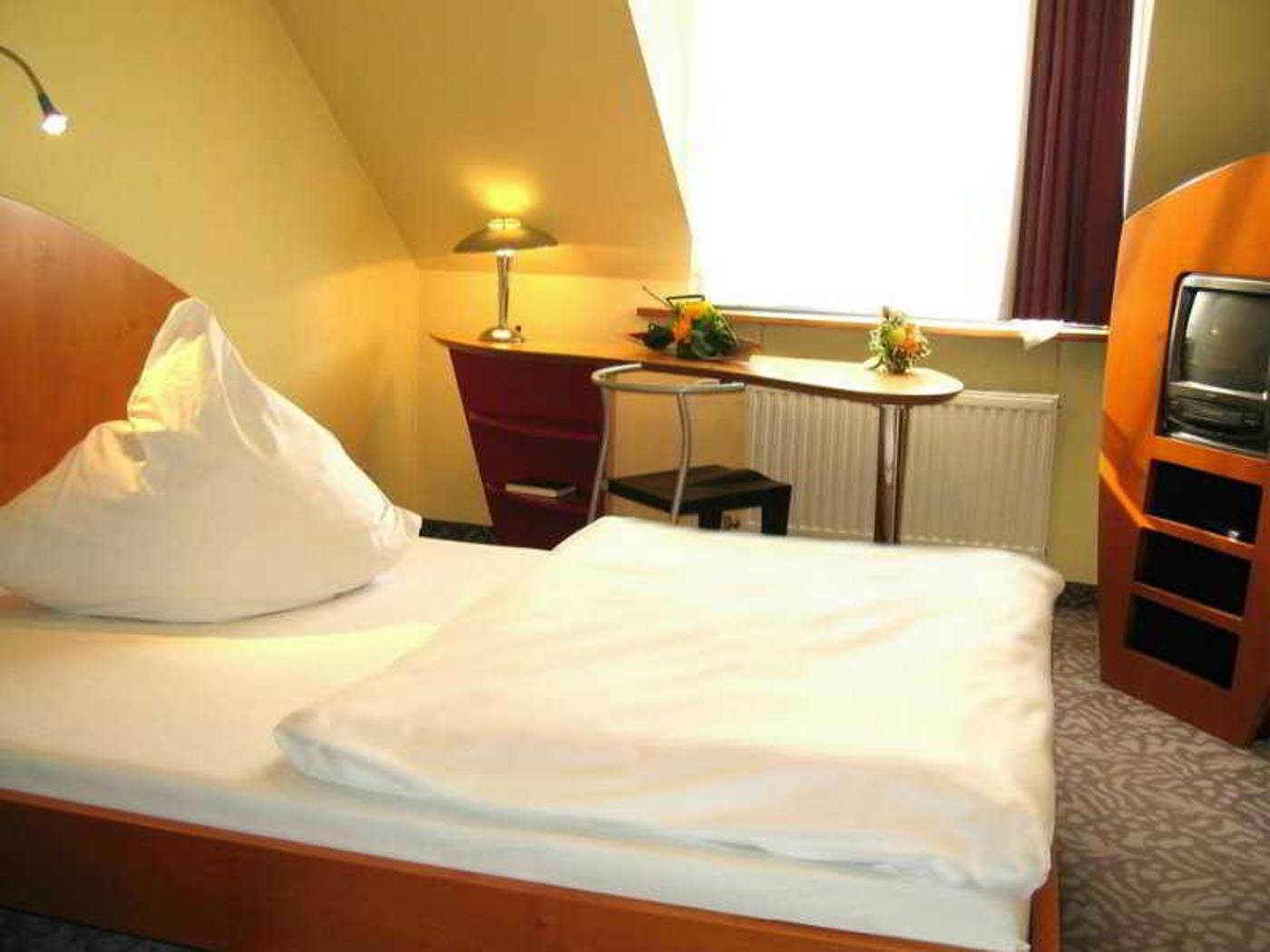 Mainstreet Hotel - Germany - DIETZENBACH - Room - 1