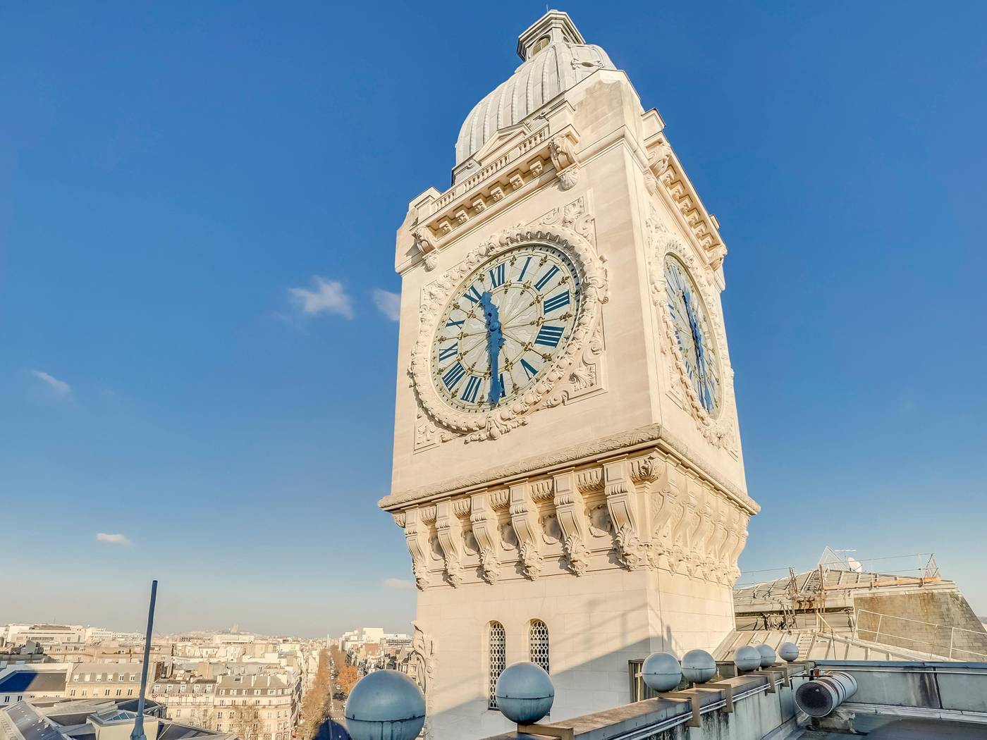 ibis-Styles-Paris-Gare-de-Lyon-TGV-Sports-and-Entertainment-47