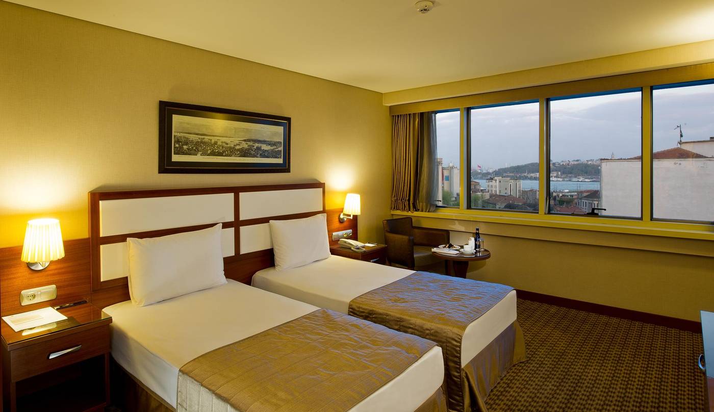 Istanbul-Golden-City-Room-7