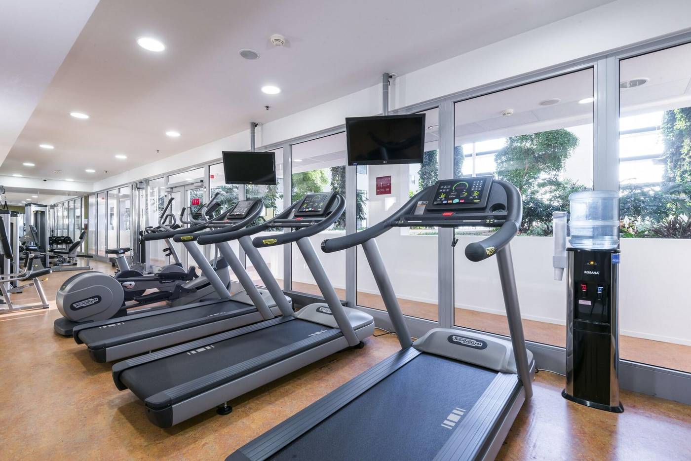 Courtyard-Prague-Airport-Sports-and-Entertainment-36