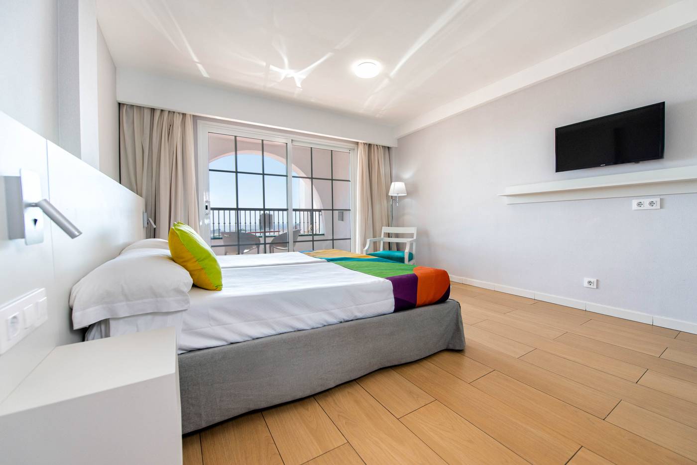 Paradise-Park-Fun-Lifestyle-Hotel-Room-31