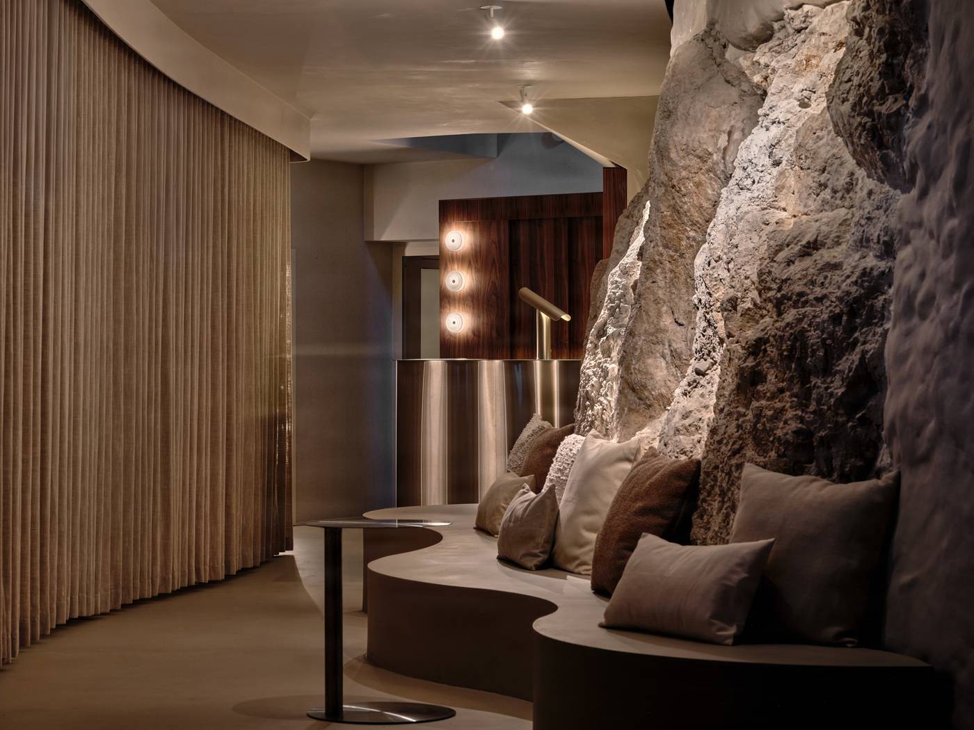 Zinar-Castle-Krakow-Pool-16