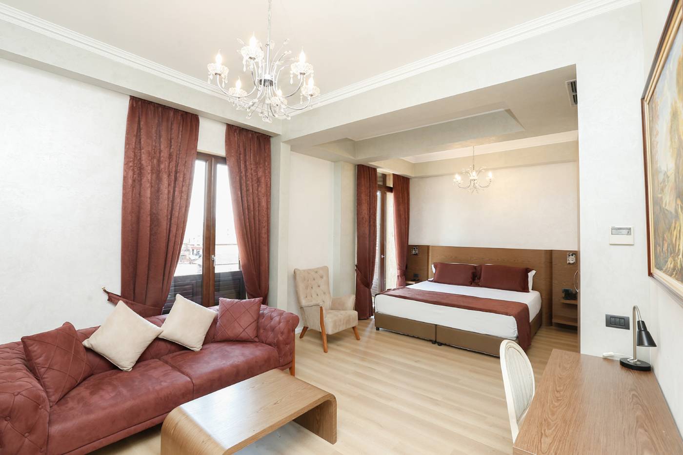 Oxford Hotel 12.12.25