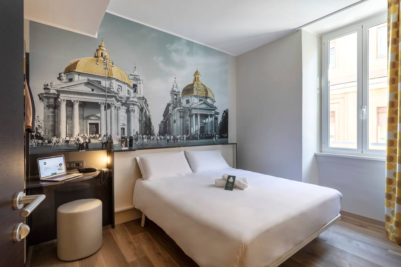 B-b-Hotel-Roma-San-Lorenzo-Termini-Room-1