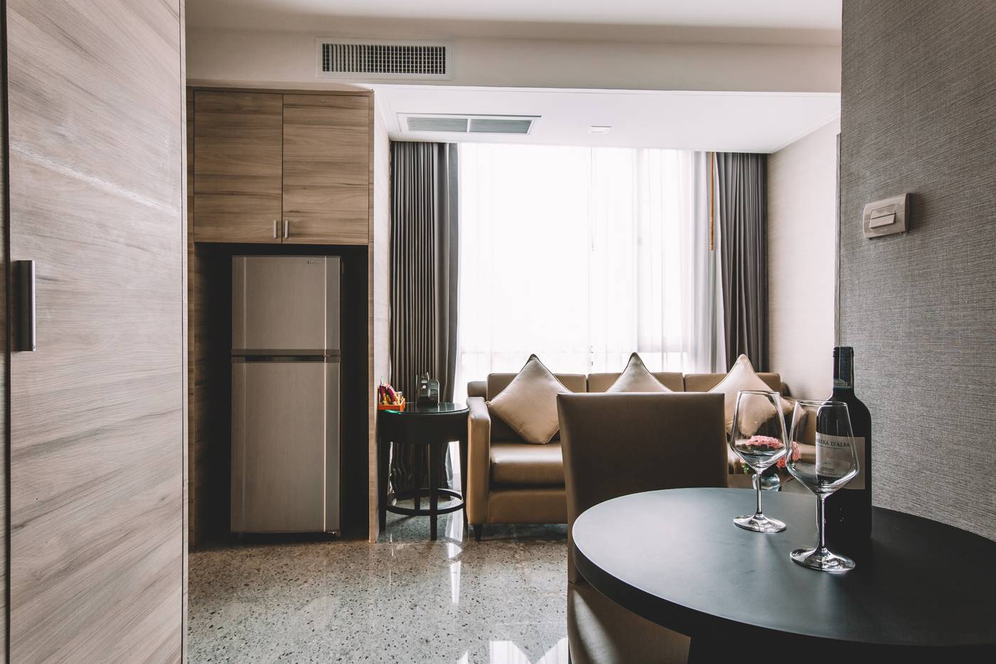 Adelphi-Suites-Bangkok-Room-48