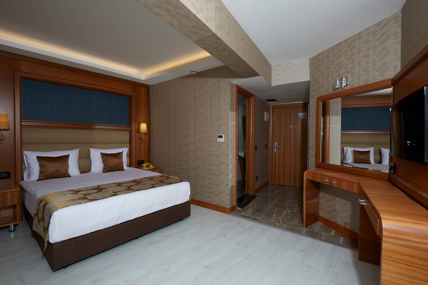 Ikbal-Deluxe-Room-13