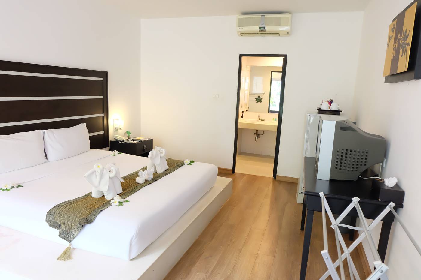 Nai-Yang-Beach-Resort-Room-25