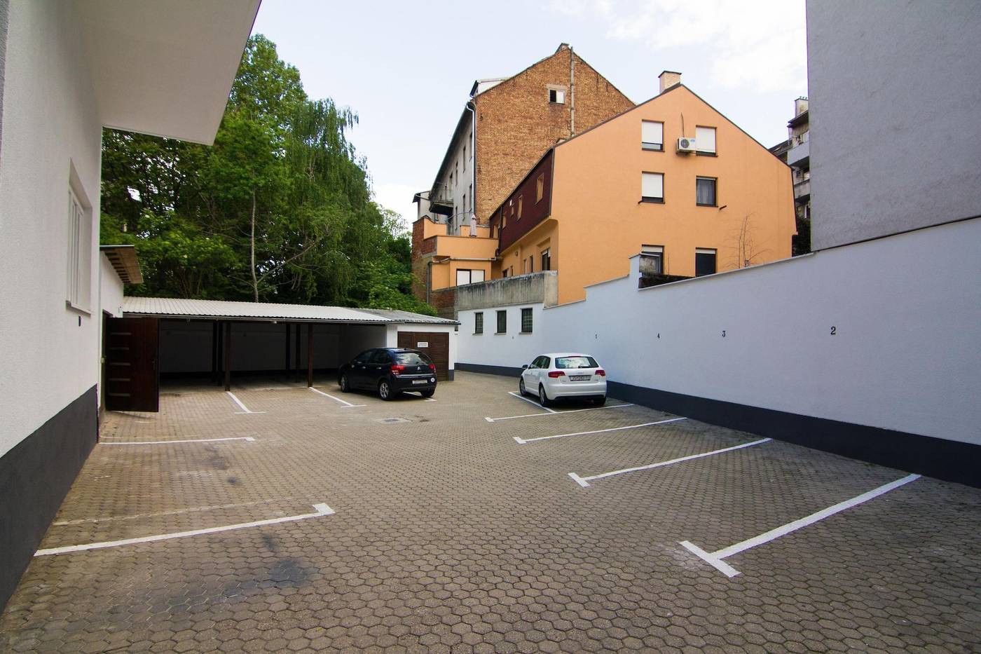 Hotel Garden-Croatia-Zagreb-General view-9