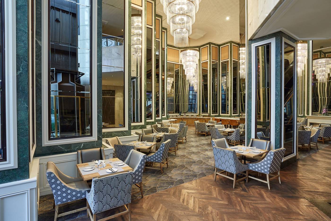 Southern-Sun-Cape-Sun-Lobby-12