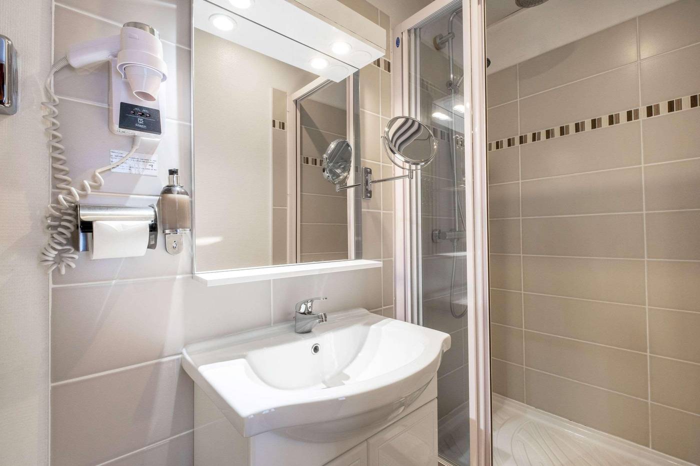 Abaca-Messidor-by-Happyculture-Room-32