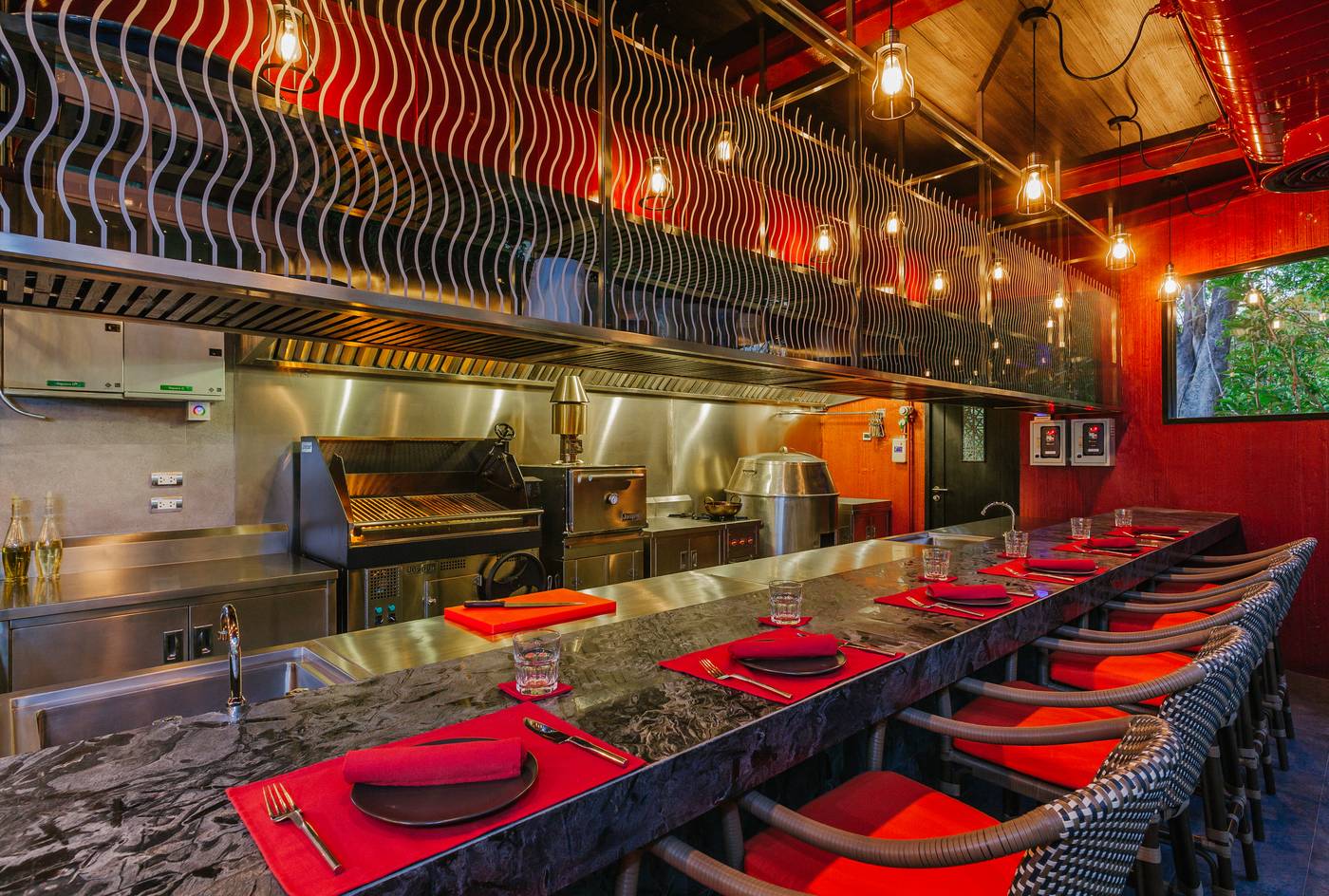 Sri-Panwa-Phuket-Luxury-Pool-Villa-Hotel-Restaurant-54