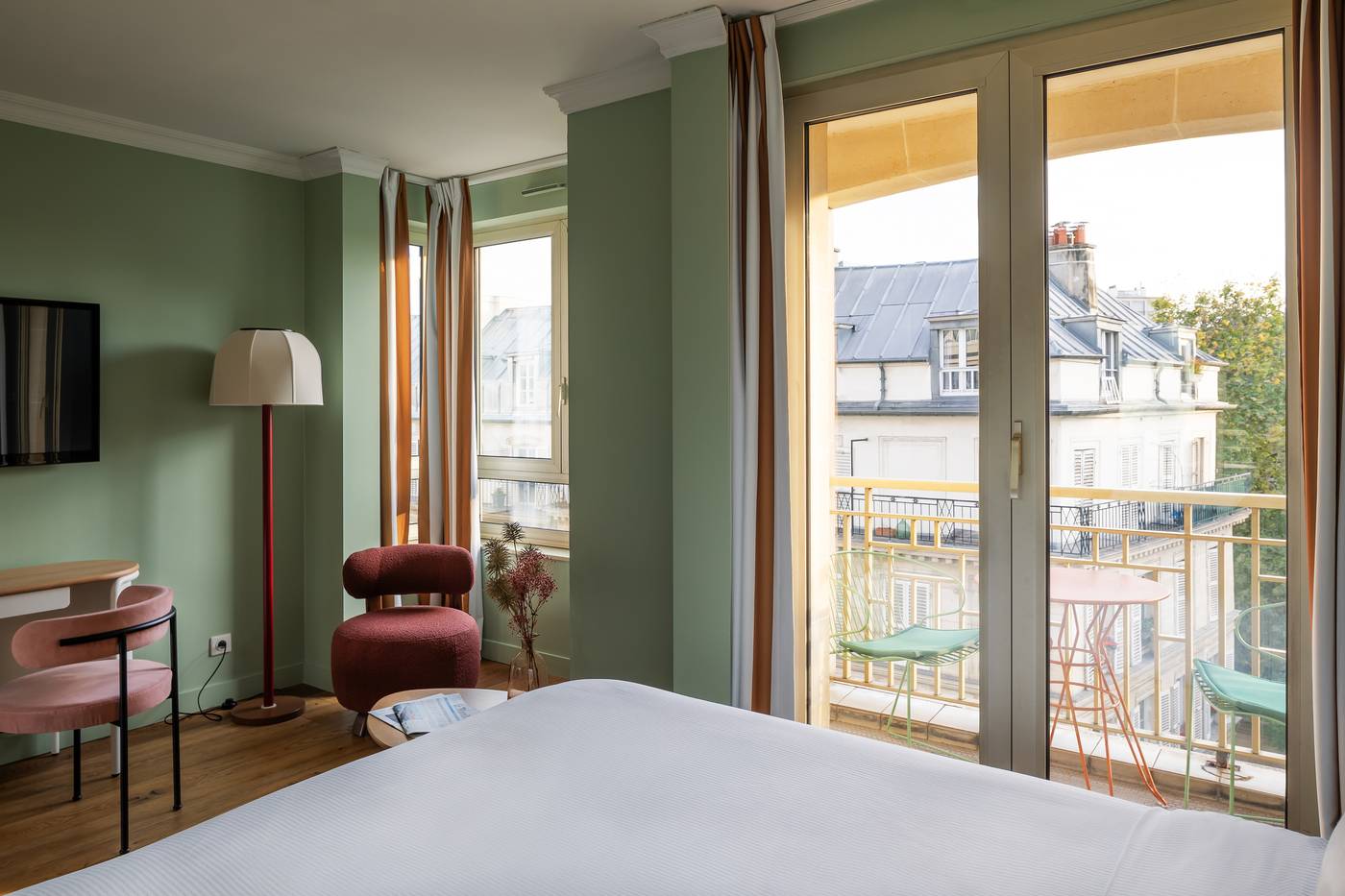 Royal-Garden-Champs-Elysees-Room-15