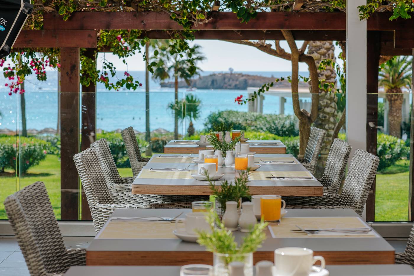 Nissi-Beach-Restaurant-58