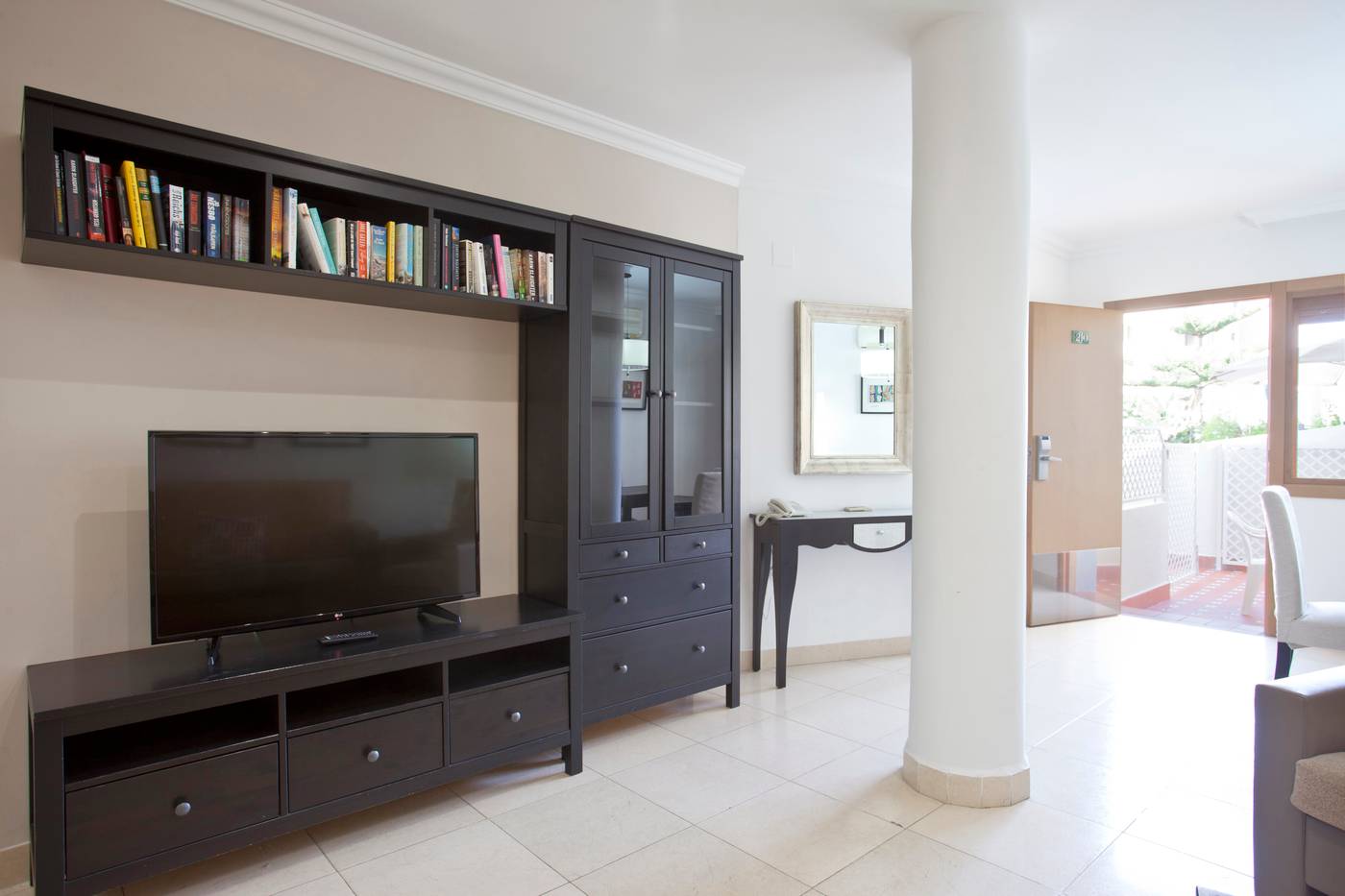 Ecuador-Park-Room-40