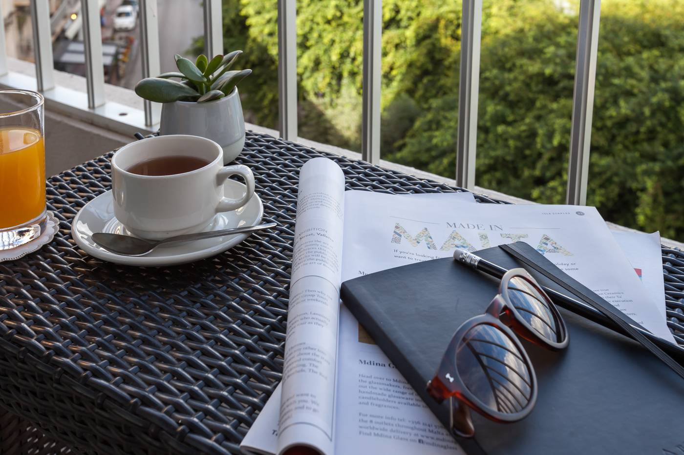 The-Plaza-and-Plaza-Regency-Hotels-Room-47