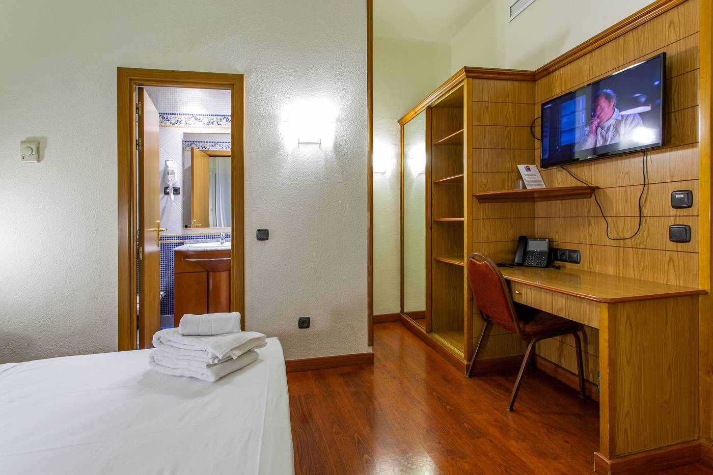 Aquaria-Negresco-Room-17