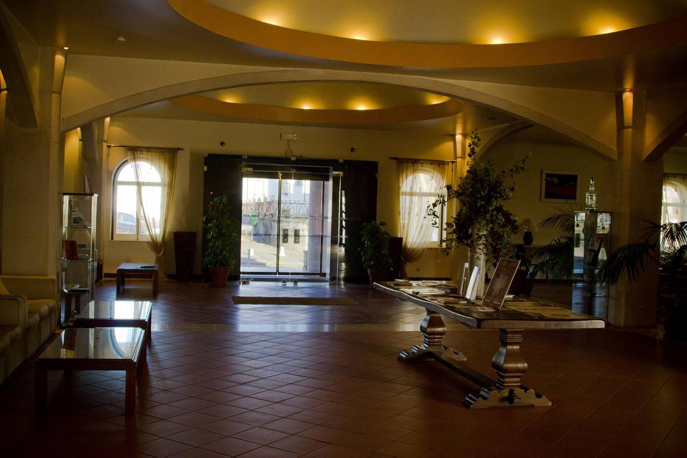 Dom Fernando-Portugal-EVORA-Lobby-6