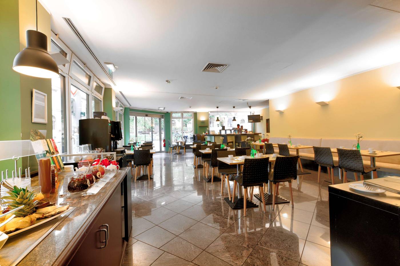 Berlin-Mitte-by-Campanile-Restaurant-14