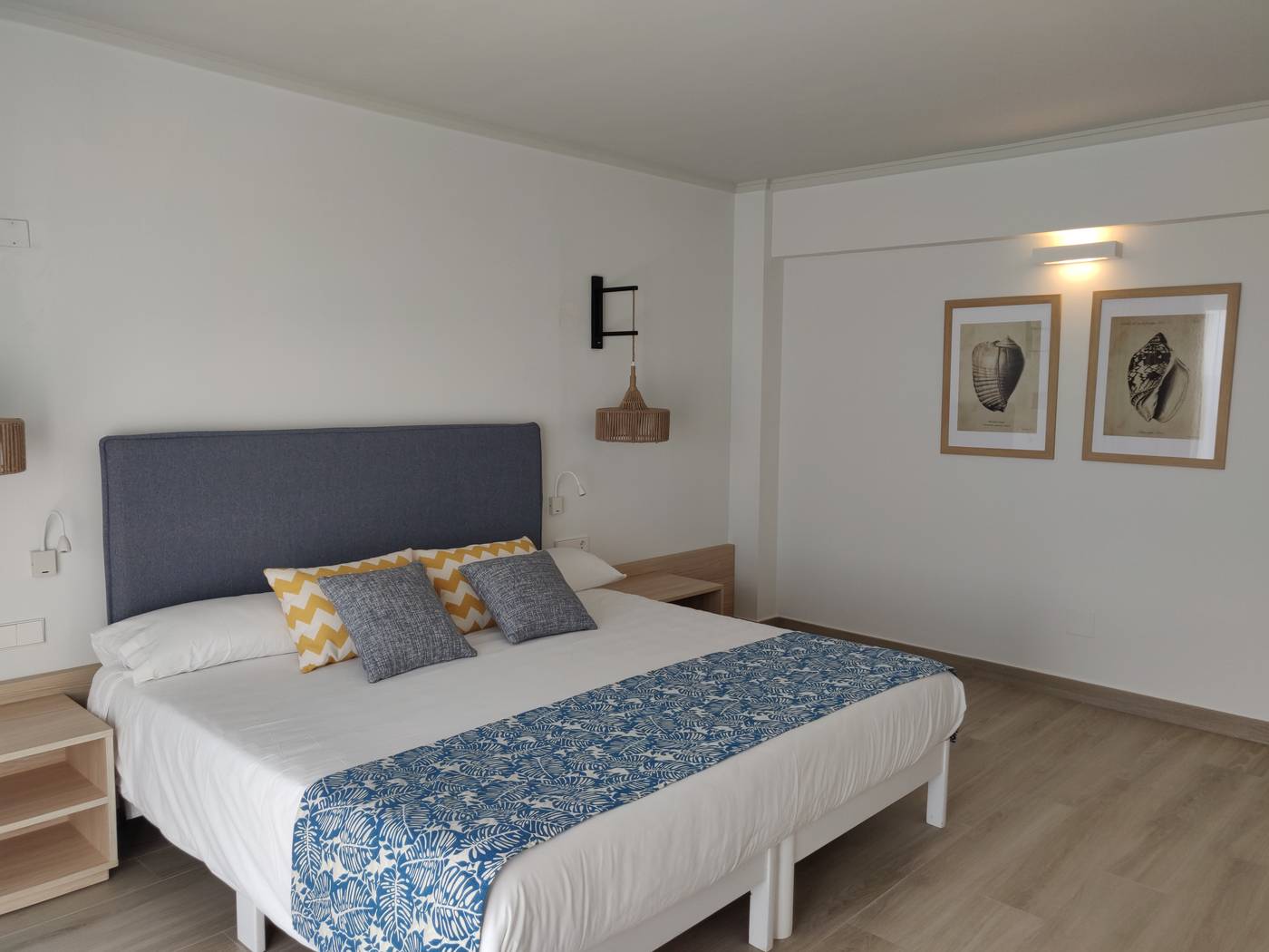 Cabogata-Garden-Room-29