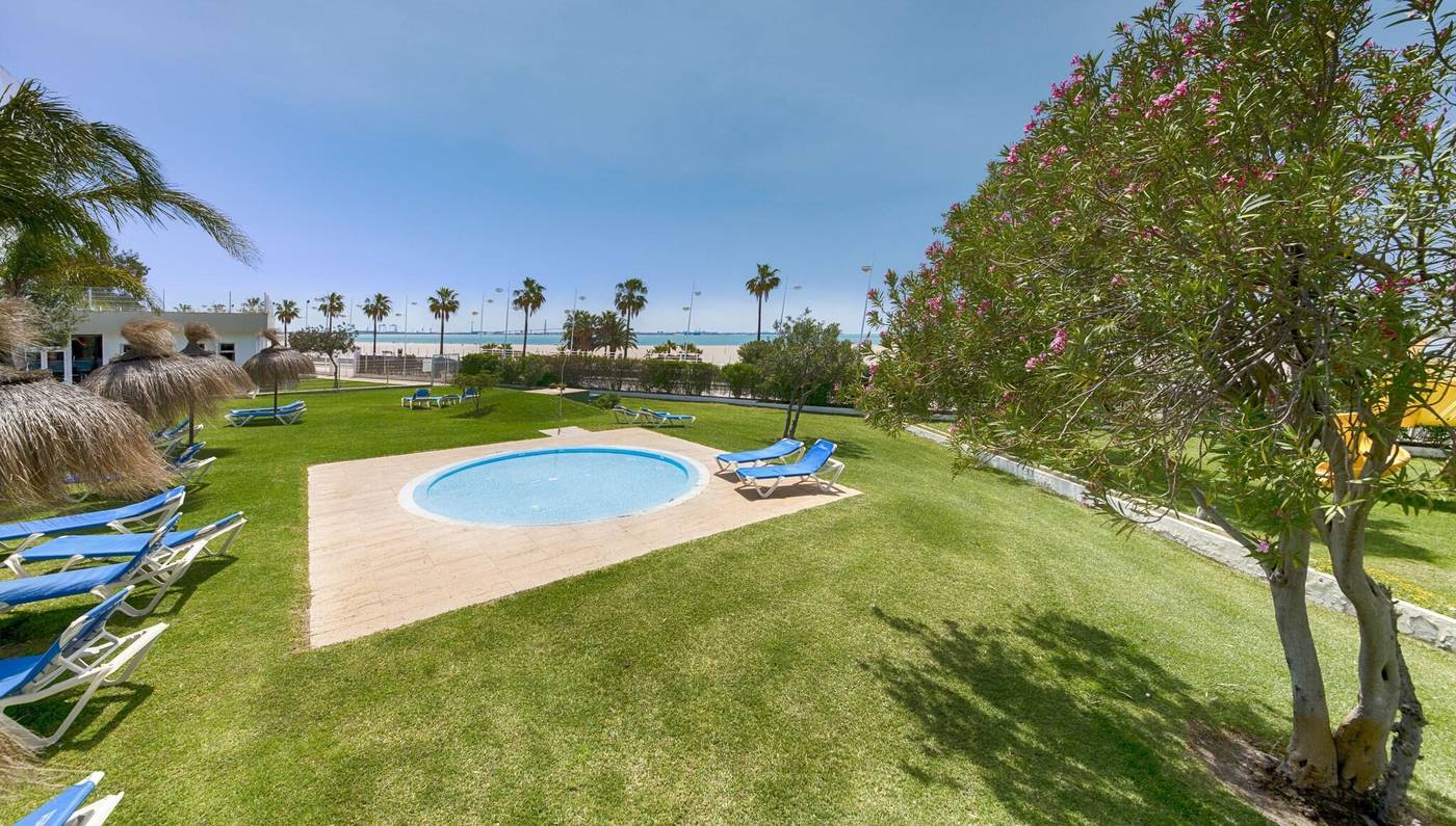 Hotel-Puertobahia---SPA-Pool-7